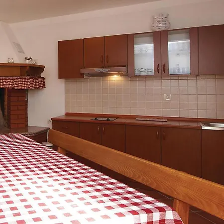 Apartament 2 Bedroom Awesome In