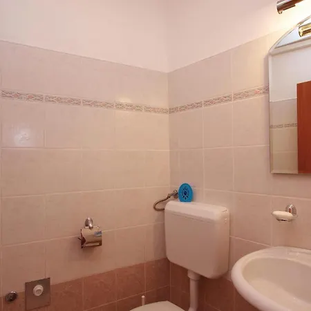 2 Bedroom Awesome In *