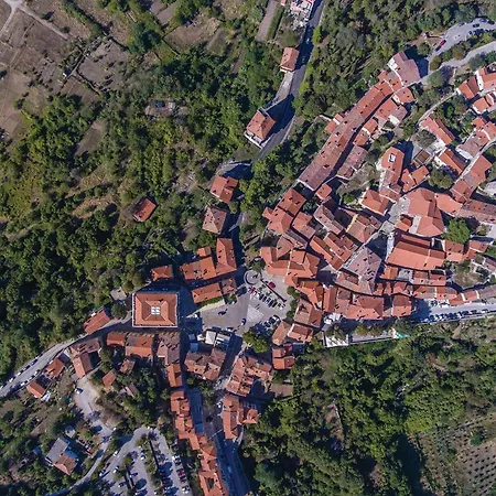 2 Bedroom Awesome In Plomin