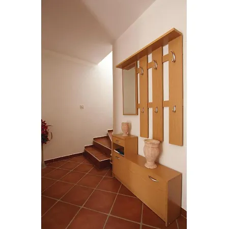 Schöne Wohnung In Plomin Mit Wlan *
